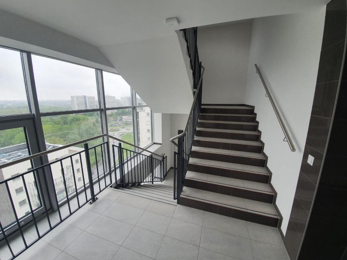 Apartament Wsrod 1000Cy Swiatel - Z Parkingiem W Hali Garazowej- Duzy Balkon Z Lezakami - Piekny Widok Noca Na Panorame Tysiaclecia كاتوفيتسه المظهر الخارجي الصورة
