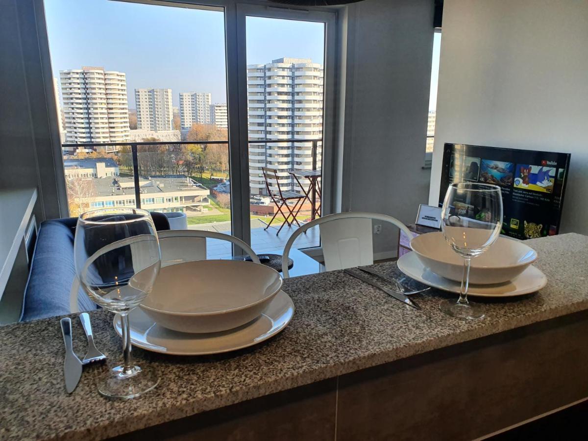 Apartament Wsrod 1000Cy Swiatel - Z Parkingiem W Hali Garazowej- Duzy Balkon Z Lezakami - Piekny Widok Noca Na Panorame Tysiaclecia كاتوفيتسه المظهر الخارجي الصورة