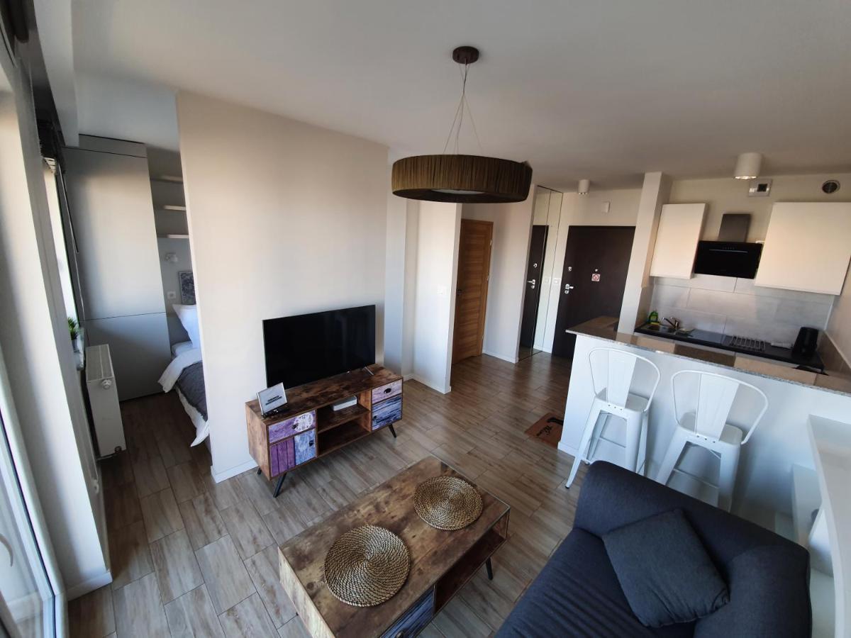 Apartament Wsrod 1000Cy Swiatel - Z Parkingiem W Hali Garazowej- Duzy Balkon Z Lezakami - Piekny Widok Noca Na Panorame Tysiaclecia كاتوفيتسه المظهر الخارجي الصورة