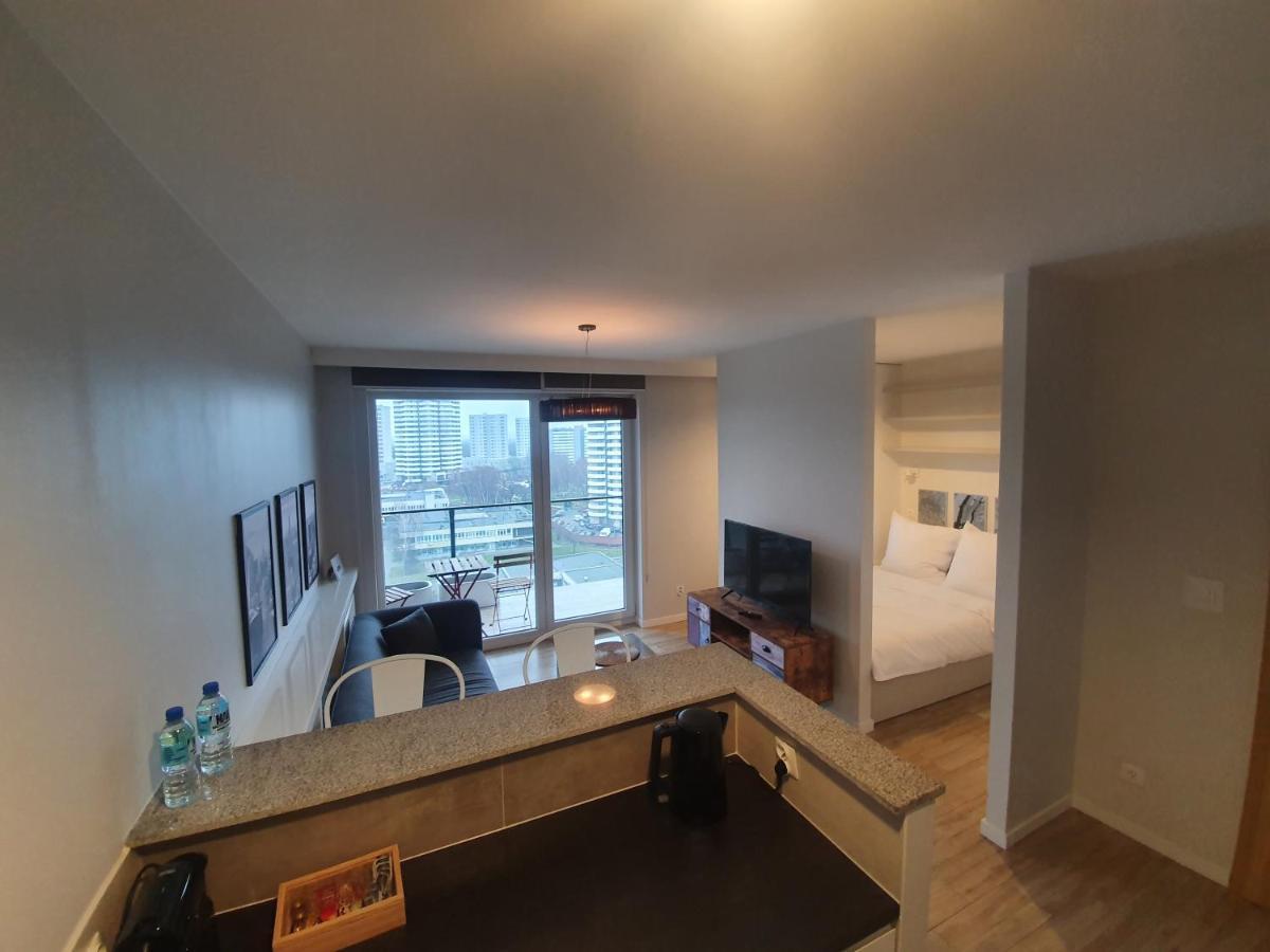 Apartament Wsrod 1000Cy Swiatel - Z Parkingiem W Hali Garazowej- Duzy Balkon Z Lezakami - Piekny Widok Noca Na Panorame Tysiaclecia كاتوفيتسه المظهر الخارجي الصورة