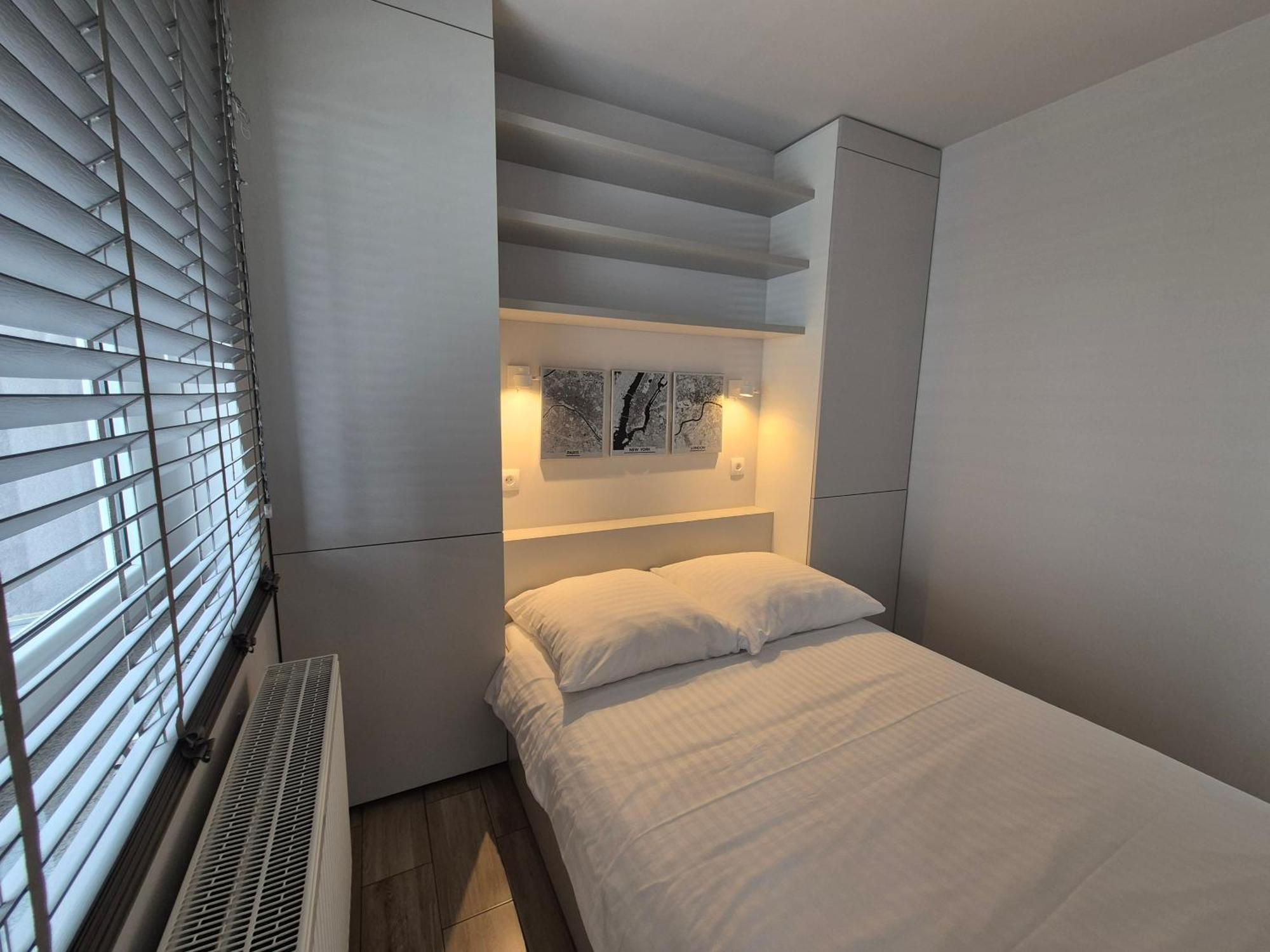 Apartament Wsrod 1000Cy Swiatel - Z Parkingiem W Hali Garazowej- Duzy Balkon Z Lezakami - Piekny Widok Noca Na Panorame Tysiaclecia كاتوفيتسه المظهر الخارجي الصورة